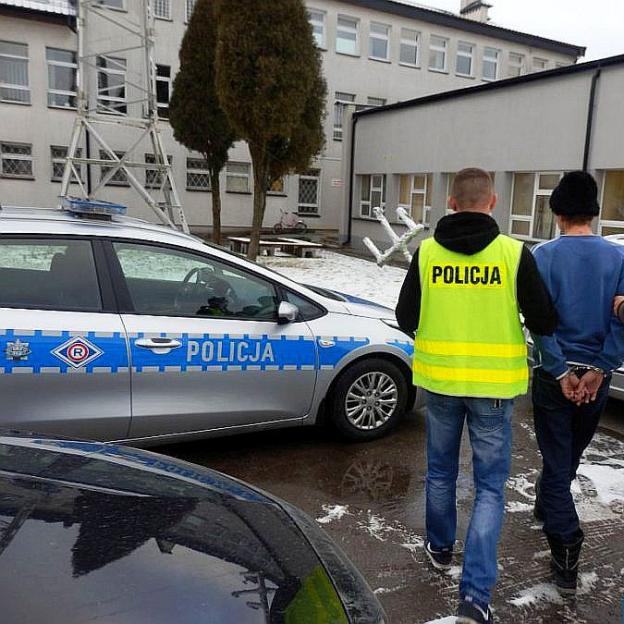 Kolędy śpiewali i ... portfel zabrali